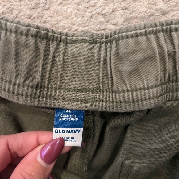 Old Navy XL army green cargo pants - Picture 2 of 3